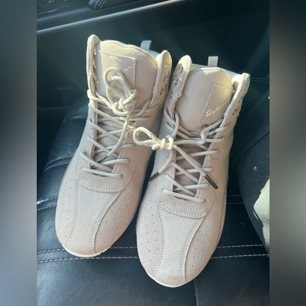 Woman’s RyderWear Lift Lifting Shoes 8 Cream Soft Suede Rose Gold Ankle Cuff